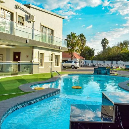Lifestyle Lodge Hotel Vereeniging Buitenkant foto