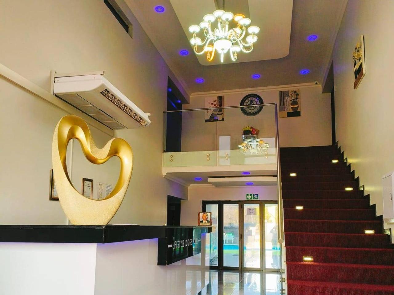 Lifestyle Lodge Hotel Vereeniging Buitenkant foto